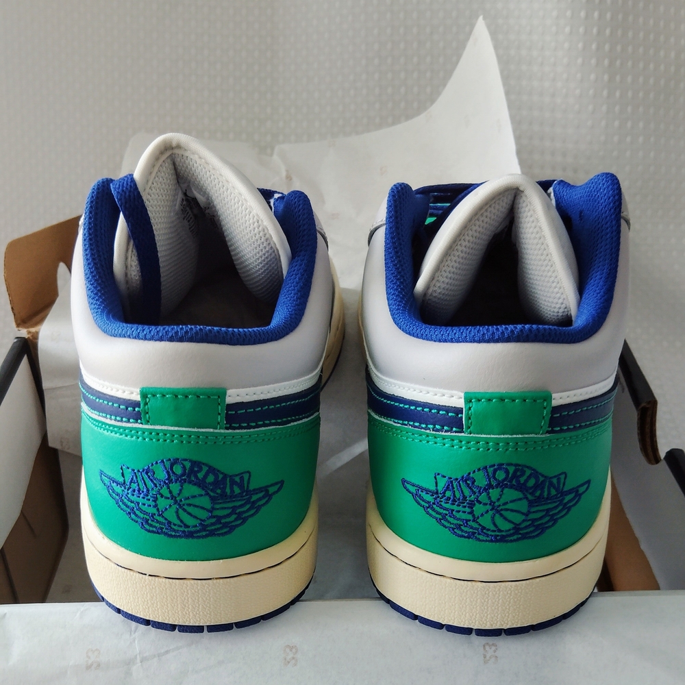 Air Jordon 1 Low Mens Size 10.5 - Picture 6 of 7